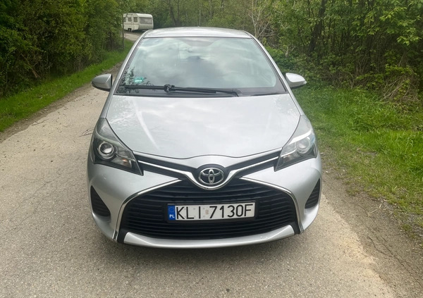 Toyota Yaris cena 39900 przebieg: 89000, rok produkcji 2016 z Limanowa małe 22